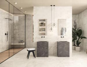 Elegantes Badezimmer mit großer Walk-in-Dusche und Wall-to-Wall Marmoroptik in luxuriöser Atmosphäre von C.Bergmann gezeigt von Salzburger Bad & Wohnraum.
