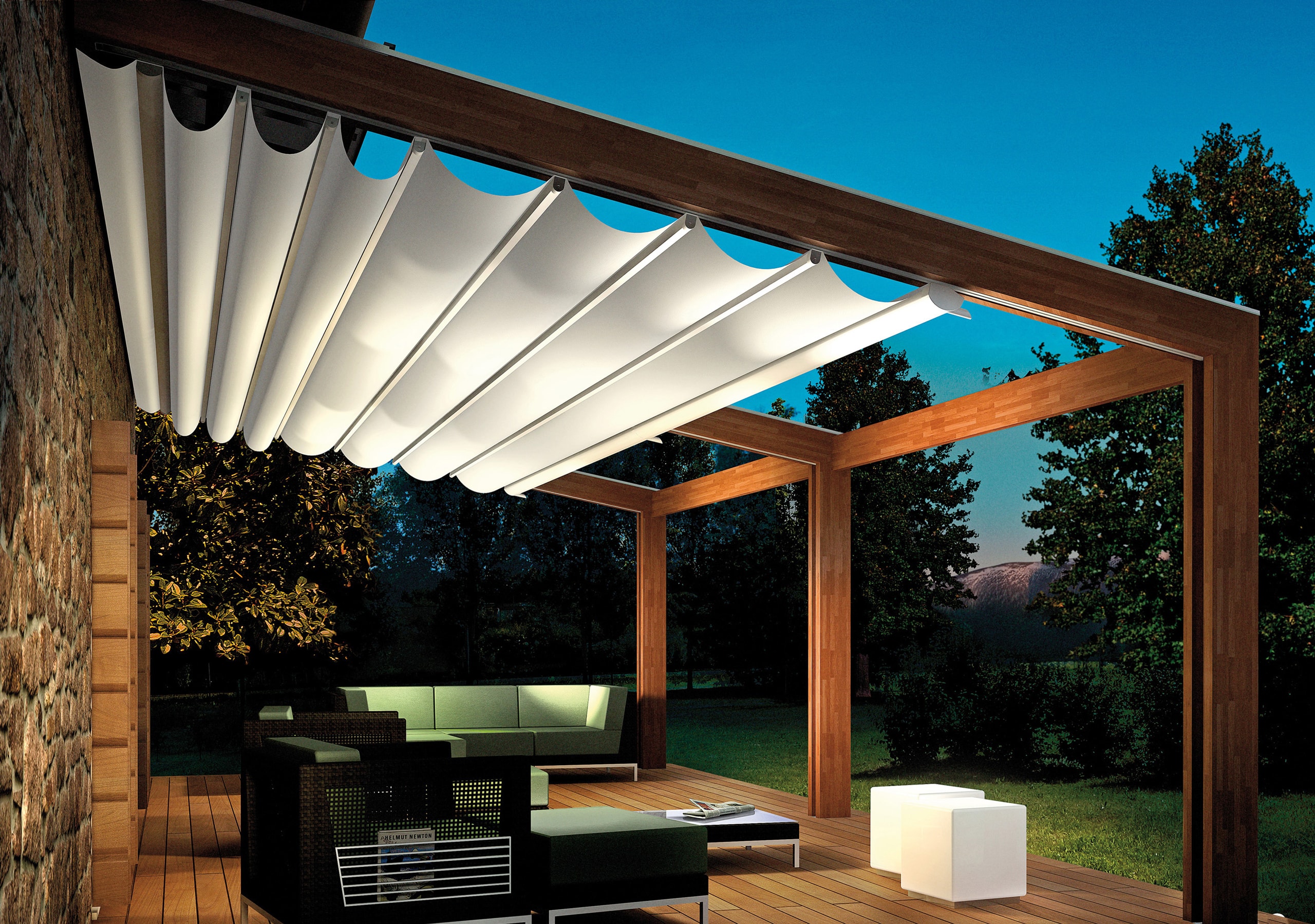 DolenzGollner Sonnenschutztechnik Ing. Wagner GmbH zeigt eine Pergola mit elektronischer Beschattung von Corradi.