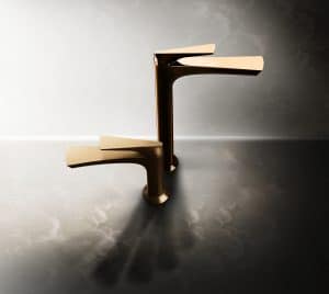 GESSi zeigt einen eleganten Wasserhahn in gold.