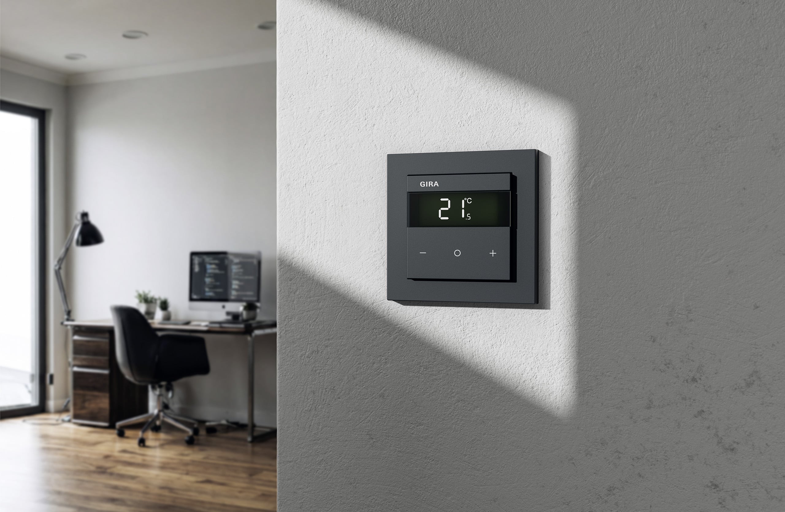 Der neue Gira Raumklimasensor für KNX ist die Lösung für eine komfortable und energieeffiziente Raumtemperaturregelung.