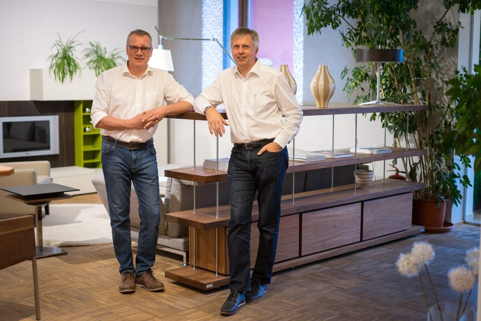 Geschäftsführer Markus Ronacher und Ing. Rudolf Grill (v.l.n.r.), WOHNHAUS Grill & Ronacher