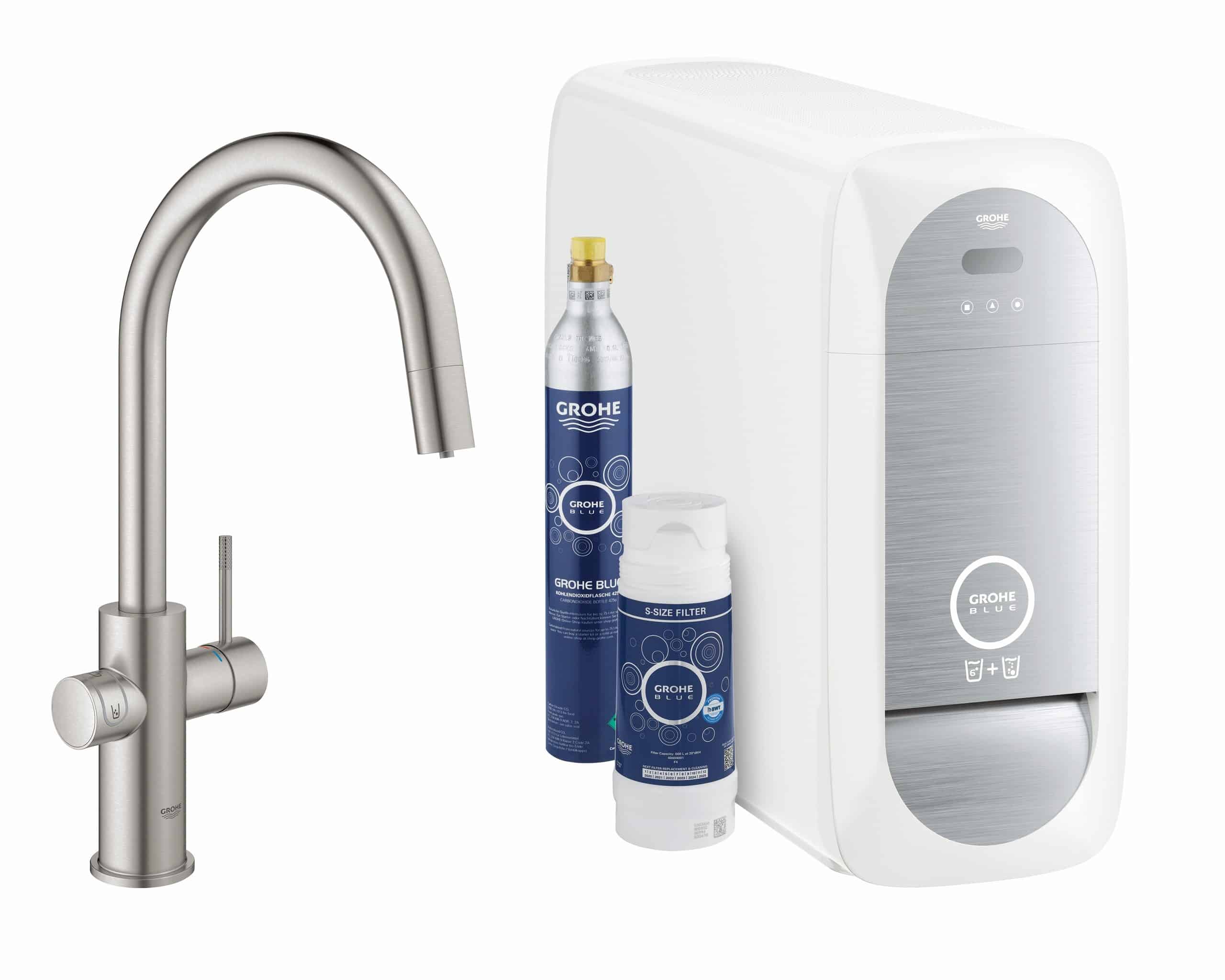 Das Grohe Blue Pure Starter-kit Baucurve in "supersteel" gebürstet mit Filter und Kohlendioxid-Zylinder.
