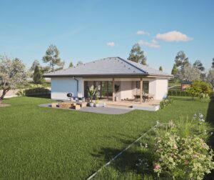 HARTL HAUS zeigt einen Bungalow mit Walmdach und einer großzügigen überdachten, um's Eck verlaufenden Terrasse mit Stufen zum weiterführenden Terrassenbereich mit großer Gartenfläche.