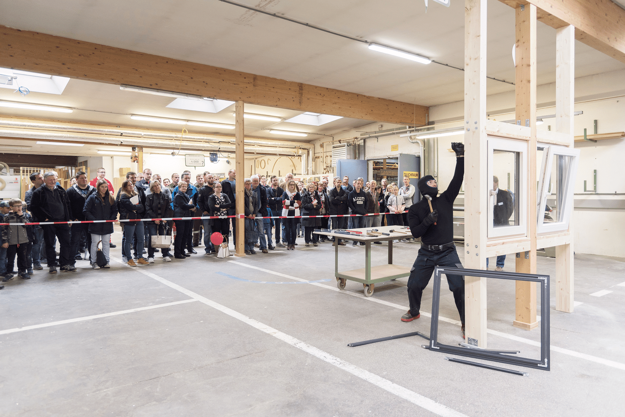 Hier sehen die Besucher wie sicher die Häuser von HARTL Haus gegen Einbruch sind.