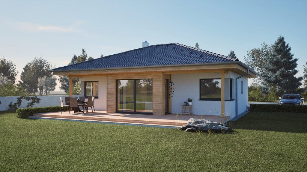 Ein Bungalow mit Garten, Terrassenpodest, einer Ausflucht mit Terrassenschiebetüren und Fassadenverkleidung aus Holz und einem Walmdach mit Dachüberstand von Hartl Haus.