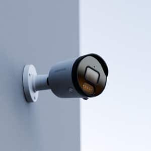 Eine Jablotron 114C-A Sicherheitsüberwachungskamera in einer Detailansicht dargestellt und dient der hochauflösenden Videoüberwachung von Heimdall Alarmsysteme.