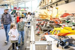 Interaktive Erlebnisstände wie die Modellflugausstellung sind wahre Besuchermagnete auf der Messe SCHAU!