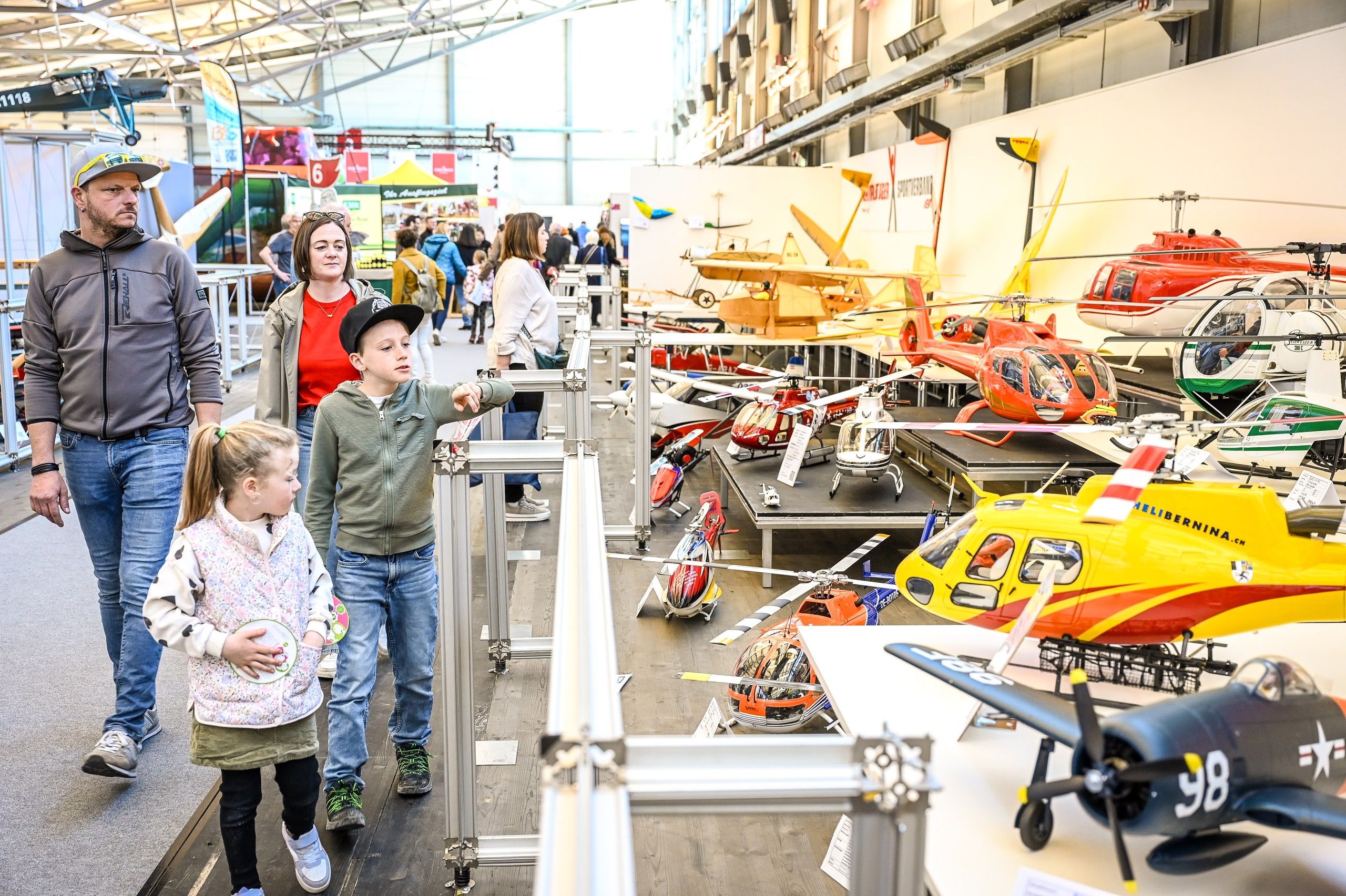 Interaktive Erlebnisstände wie die Modellflugausstellung sind wahre Besuchermagnete auf der Messe SCHAU!