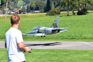 Technikfans erwartet auf der Messe SCHAU! eine beeindruckende Modellflug-Ausstellung mit originalgetreuen Nachbauten und kreativen Eigenkreationen.