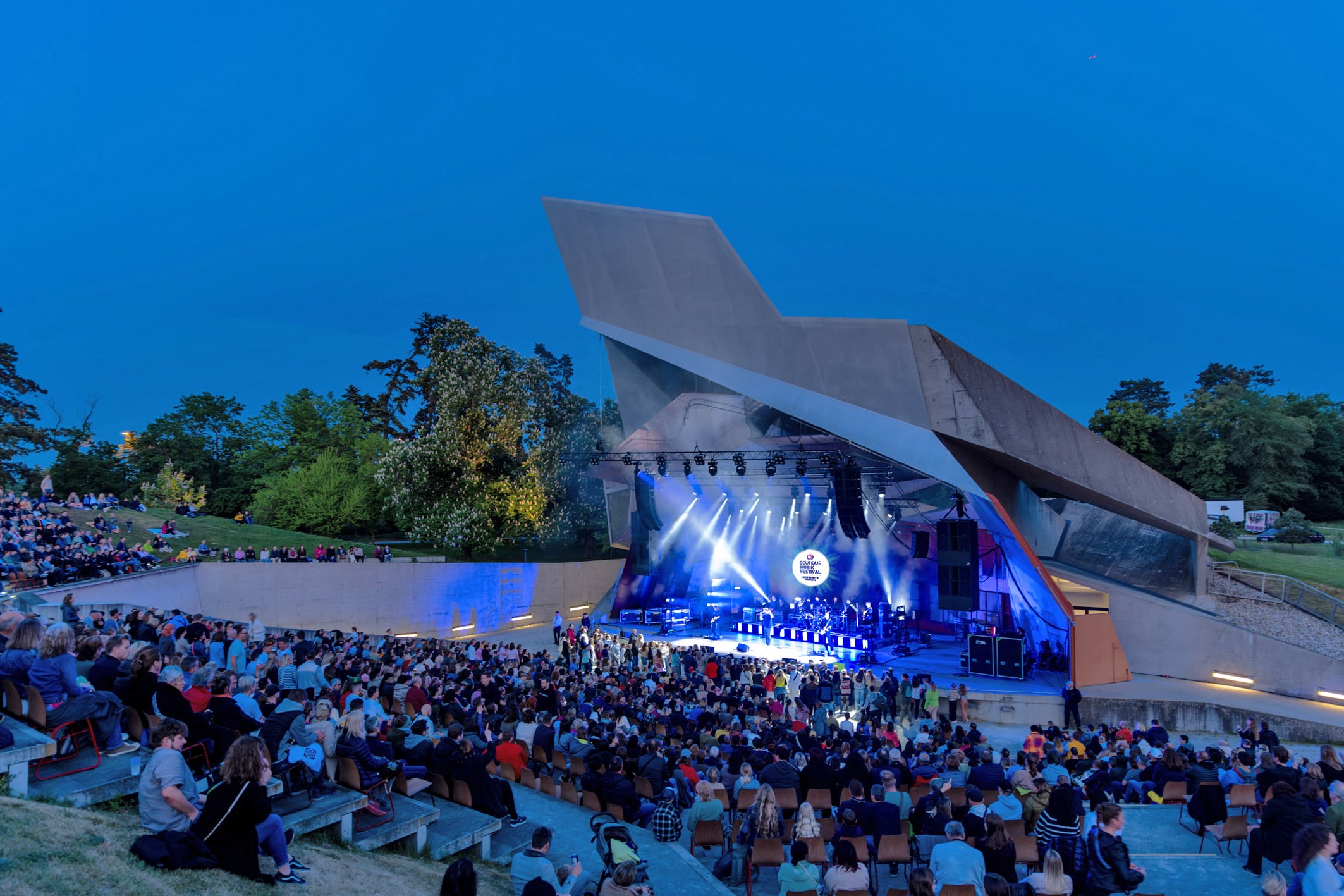 Zum Messeausklang der "Design Days" gibt es das 'Boutique-Musik-Festival' von Ö3, unter anderem mit Auftritten von Tagträumer und Julian le Play.