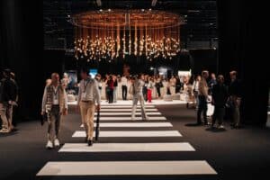 Die Messe ARCHITECT@WORK zeigt die Begegnungszone mit Sitzgelegenheiten für Gespräche auf der Messe in Wien 2026.