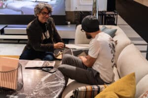 Im Bereich der Innenraumausstattung geht man mit den Bezugsmustern der Messe Design District 1010 auf Tuchfühlung.