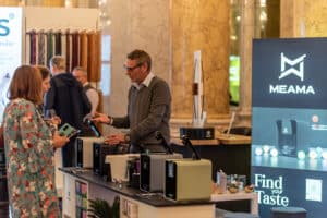 Kaffee- und Kapselmaschinen mit neuen technischen Details auf der Messe Design District 1010.