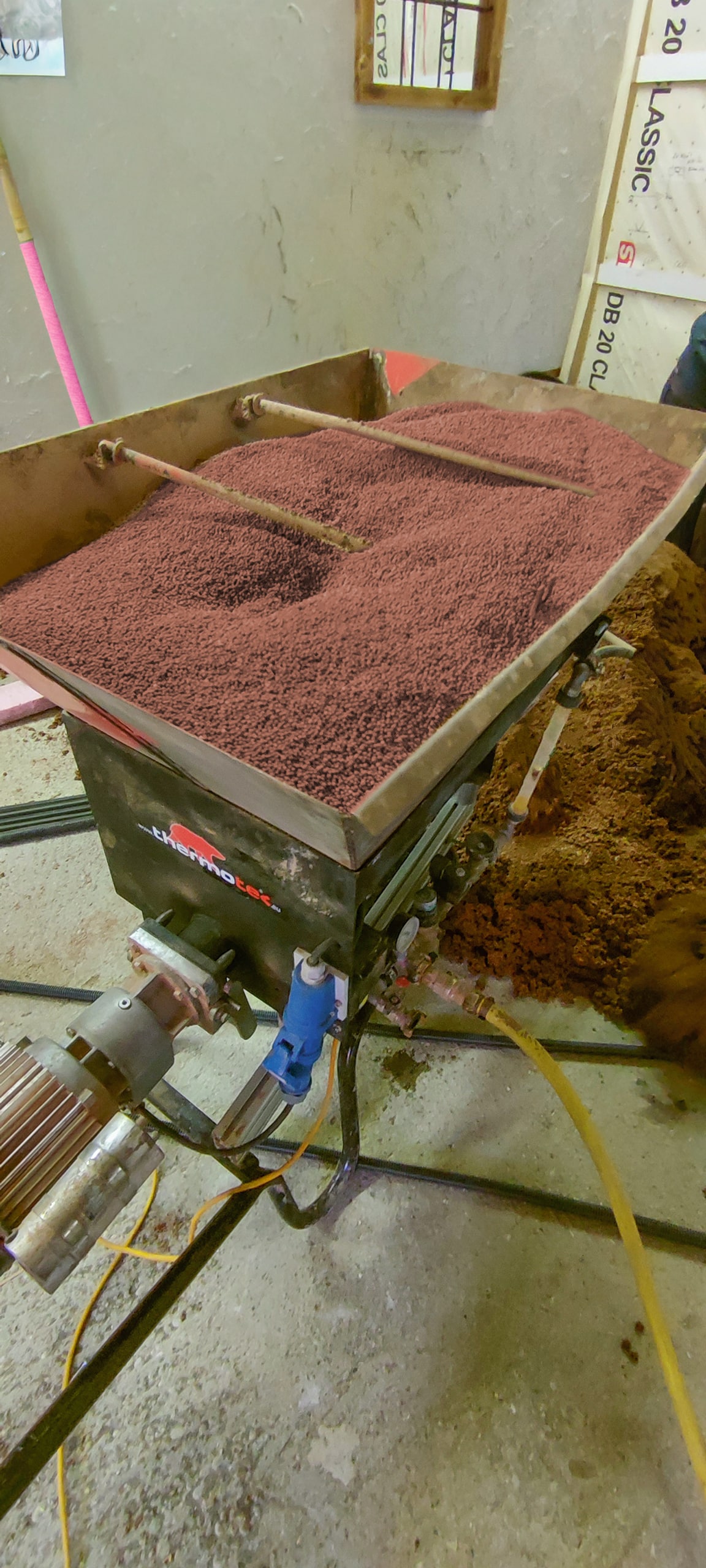 thermotec® zeigt eine Renovierung eines historischen Bauernhauses mit einem Fußbodenaufbau von nur 5-10 Zentimetern mit thermotec Fertigdämmung.