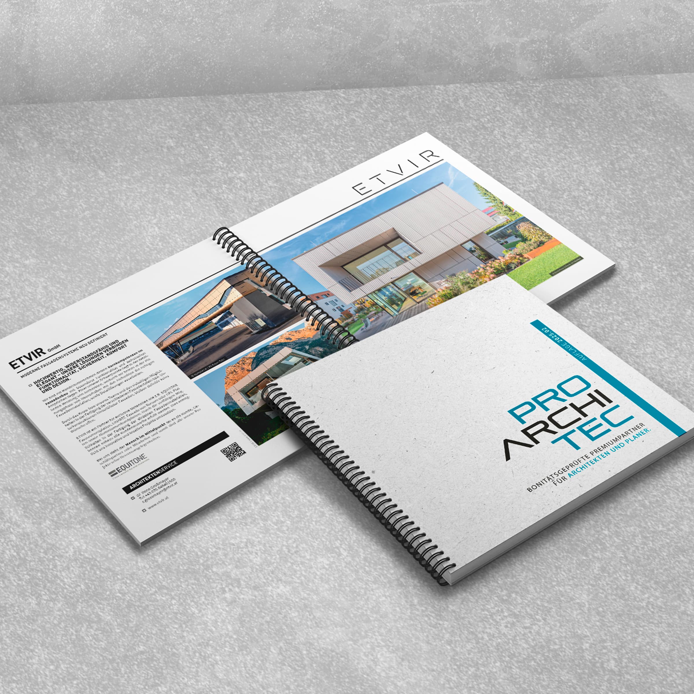 Kunden-Doppelseite im B2B Medium und Cover von pro ArchiTec.