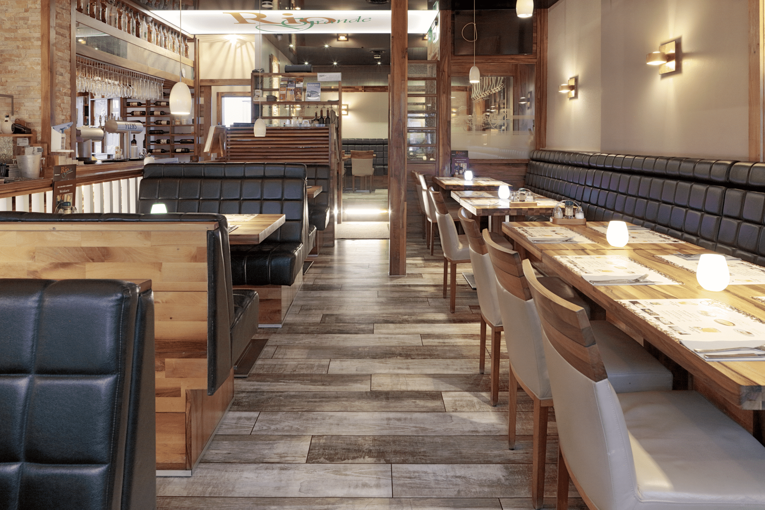 Diese Bodenbelagskombination gibt es auch in der floors@home Kollektion von PROJECT FLOORS.