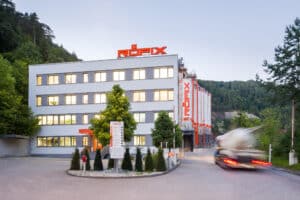 RÖFIX zeigt das Firmengebäude in Röthis.