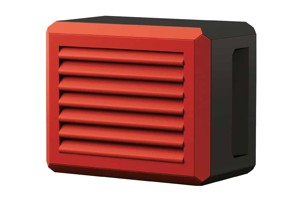 H Stocker zeigt das Schallschutzgehäuses einer Wärmepumpe mit roter Front.