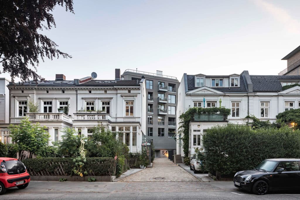Technische Alternative zeigt das Referenzprojekt Umbau eines Hochbunkers in ein Wohnhaus in Hamburg, mit innovativem Energiekonzept.