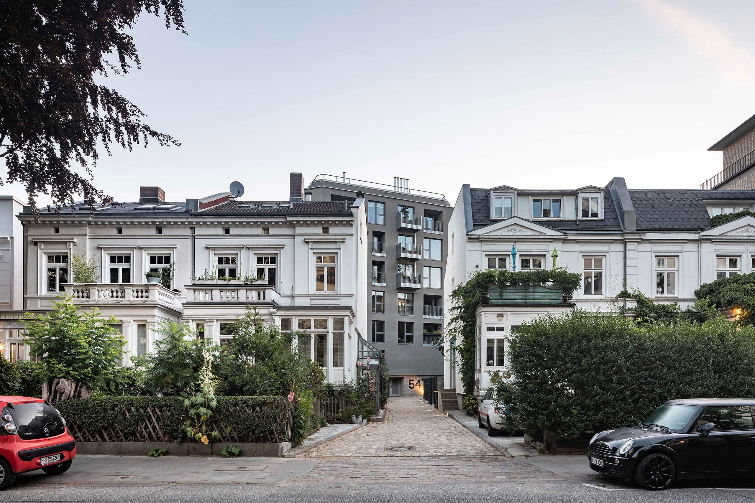 Technische Alternative zeigt das Referenzprojekt Umbau eines Hochbunkers in ein Wohnhaus in Hamburg, mit innovativem Energiekonzept.