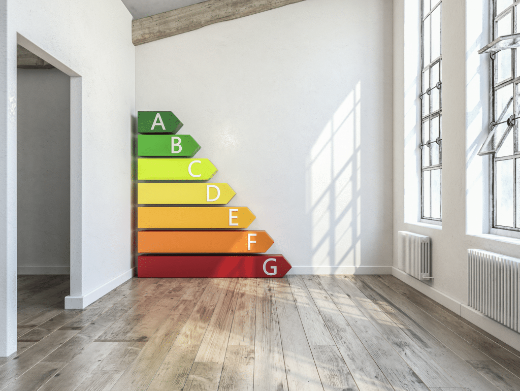 Grafische Darstellung des Energiewertes eines Raumes in einer Wohnung anhand der alphabetischen Kennzahl-Buchstaben von A bis G.